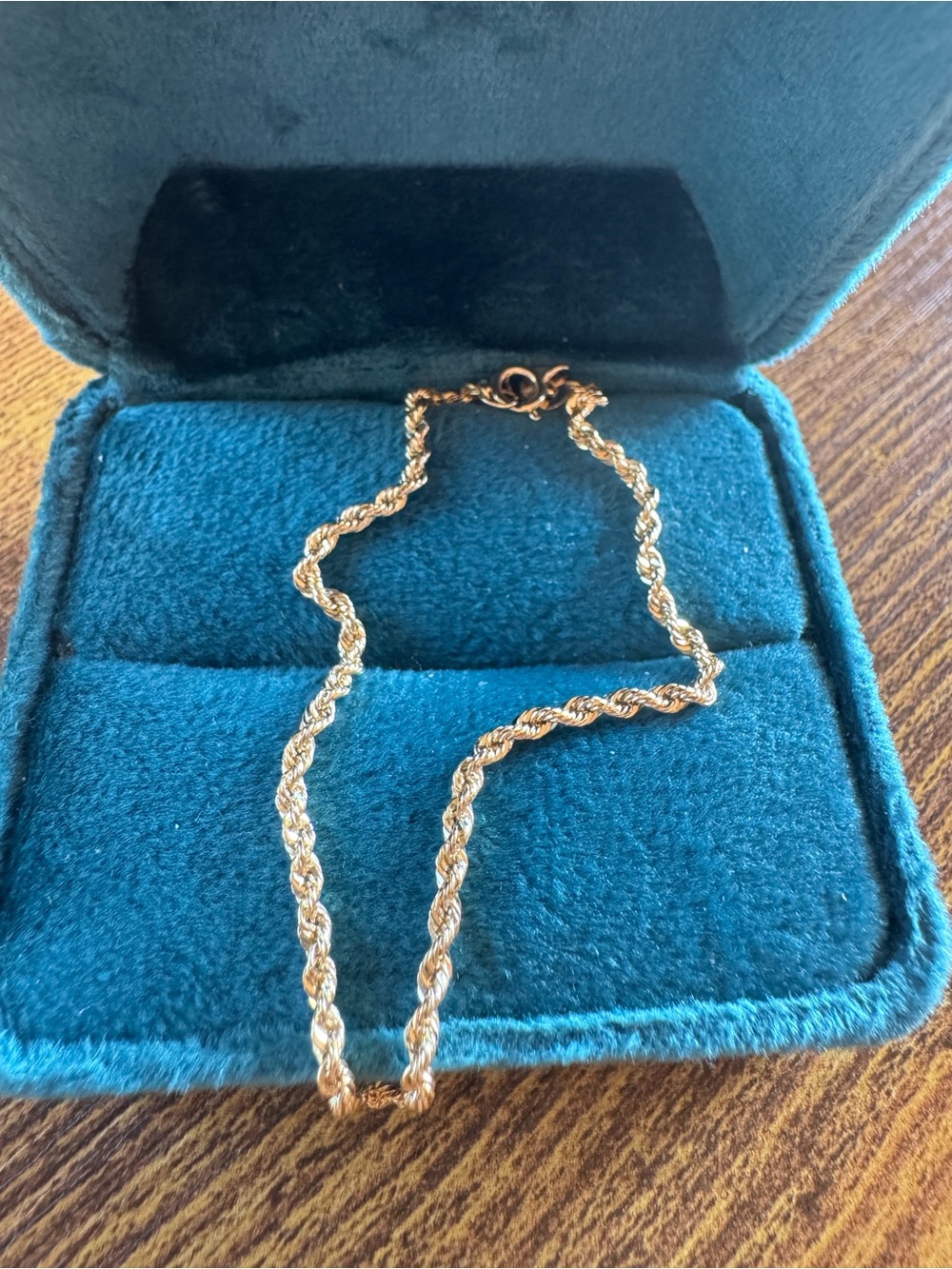 18k SAUDI  Gold Rope Light Weight Bracelet